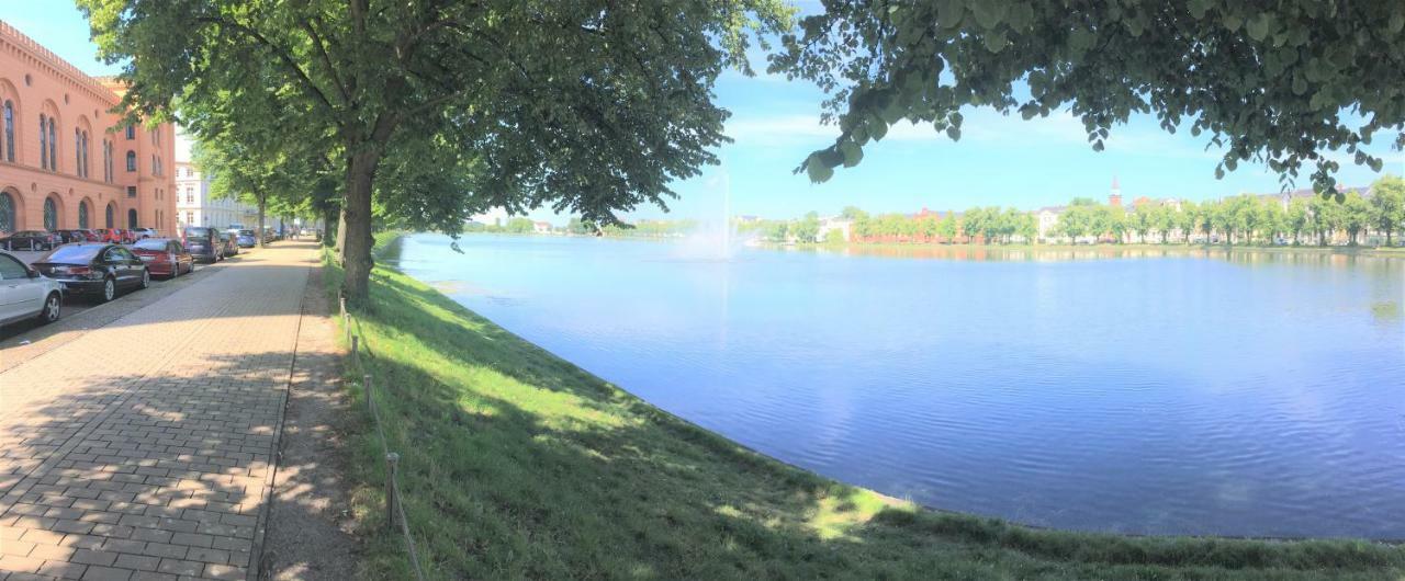 Schwerin Apartment Am Pfaffenteich ภายนอก รูปภาพ